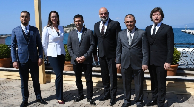 Belediye başkanı ömer günel kugiad’ın olağan genel kurul toplantısına katıldı