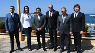 Belediye başkanı ömer günel kugiad’ın olağan genel kurul toplantısına katıldı