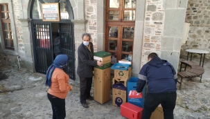 Bergama’da geri dönüşüm kutuları dağıtıldı