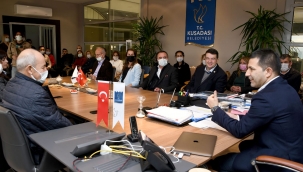 Chp aydın eski milletvekili baydar kuşadası belediyesi'ni ziyaret etti