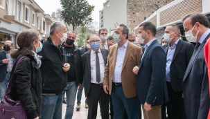 Chp’li vekillerden esnafa destek ziyareti