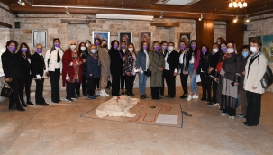 “Işığın izindeki kadınlar” kuşadası’nda