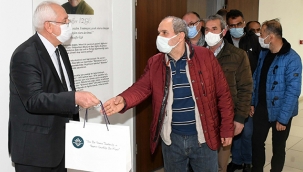 Karabağlar Belediyesi’nden kahvehane esnafına nakdi yardım