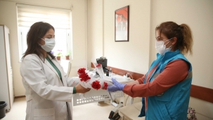 Karşıyaka Belediyesi sağlık emekçilerinin yanında