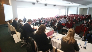 Karşıyaka Meclisi’nde 8 Mart unutulmadı!