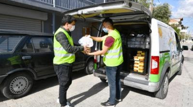 176 bin 500 kişilik iftar yemeği dağıtıldı