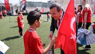 Batur’dan 23 Nisan’a özel video ve mesaj