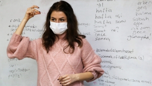 Buca Belediyesi’nin işaret dili kursuna yoğun ilgi