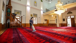 Buca’nın camilerinde ramazan temizliği