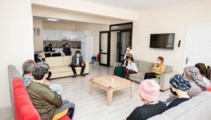 İzmir kanser hastası kadınları Umut Atölyesi’nde ağırlıyor