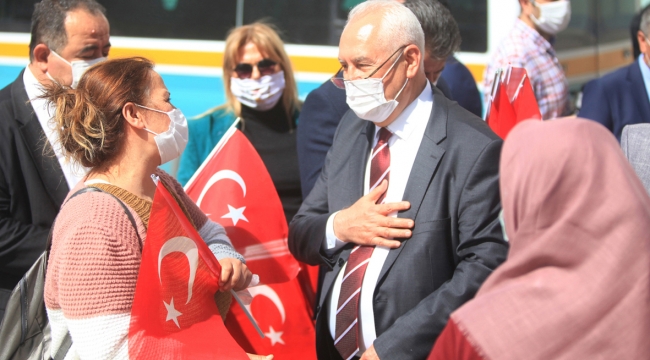 Karabağlar’da kısıtlamaya rağmen coşkulu 23 Nisan