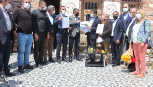 Kutsal bir iş yapıyorsunuz, varsınız ama yoksunuz