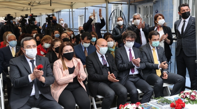 Romanlar Günü’ne en güzel hediye