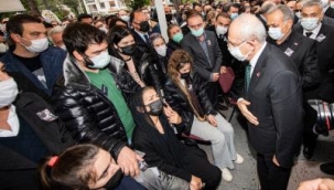 Torbalı Belediye Başkanı Uygur karanfillerle uğurlandı