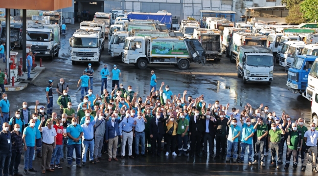 Batur, belediye çalışanları ile bayramlaştı