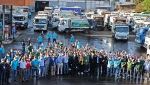 Batur, belediye çalışanları ile bayramlaştı