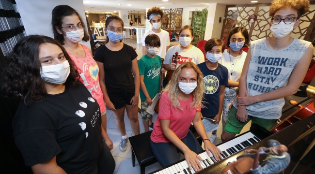 Bucalı gençlerden müzik ve girişimcilik başarısı