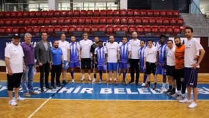 Engelli sporcularla kulüp yöneticileri karşılaştı