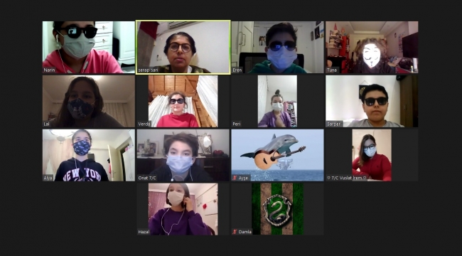 İzmirli devlet okulundan İngilizce eğitimi Uluslararası Proje ile taçlandı