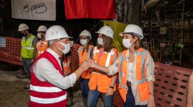 Yerin 30 metre altında bayramlaşma