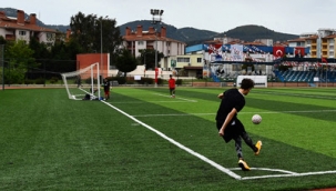 5 tesis yenilendi, 1 yeni futbol sahası kuruldu