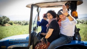 Başkan Soyer saz çavdarı hasadına katıldı