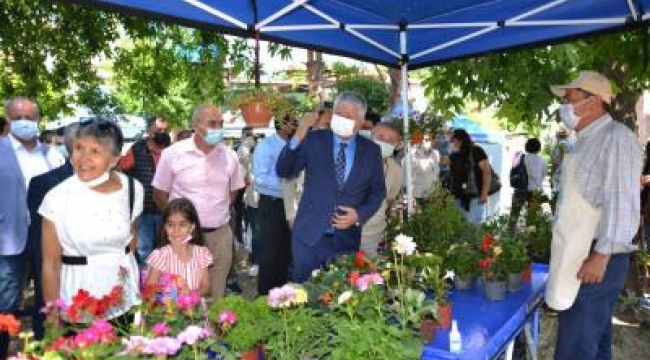 Bergama üretici pazarı açıldı