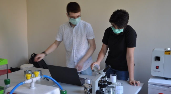 Buca’nın gençleri üniversitede zirveye çıktı