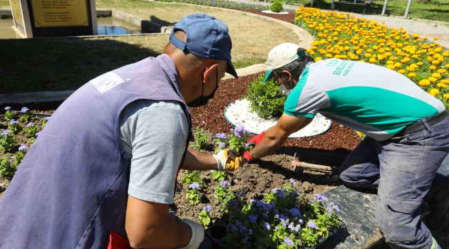 Buca’nın parklarında bahar zamanı