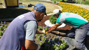 Buca’nın parklarında bahar zamanı