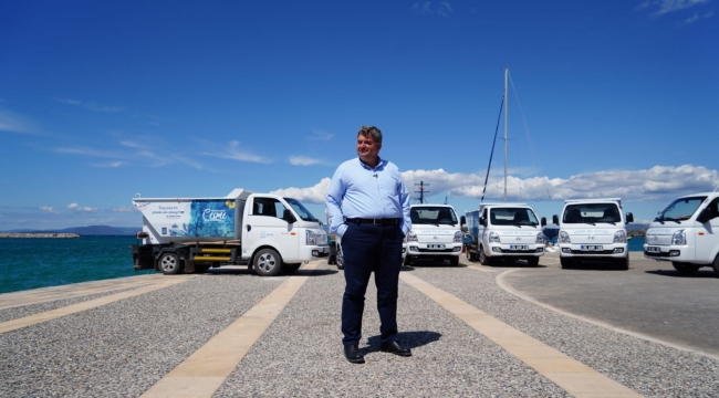 Çeşme’de dar sokaklar için “Çöp taksi”