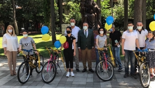 Dünya Bisiklet Günü’nde dereceye giren gençlere hediye