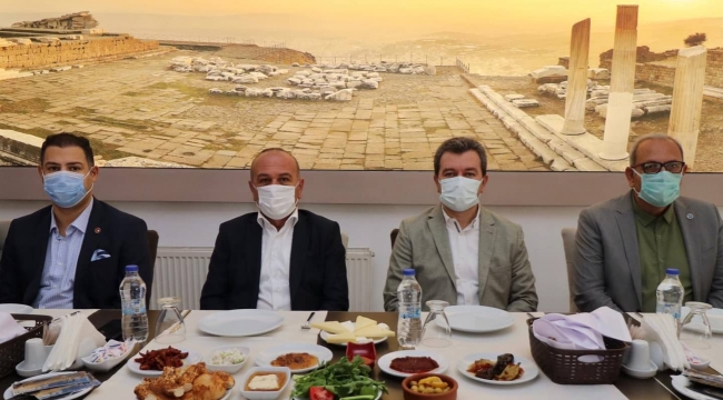 Dünya Kahvaltı Günü’nde Bergama farkı