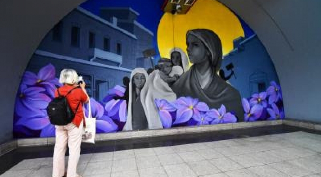 Üçyol Metro İstasyonu&#039;na mural