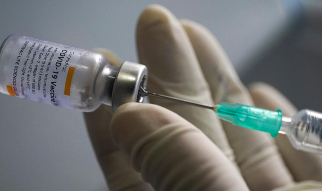 Fahrettin Koca, Sinovac aşısının etkinlik oranını paylaştı