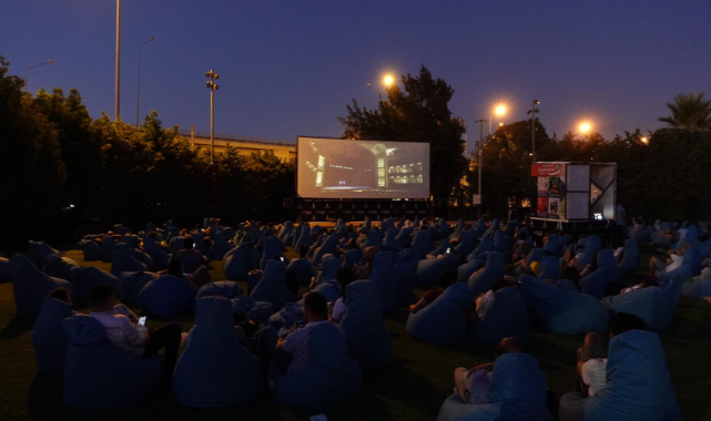 Açık havada sinema keyfi devam ediyor
