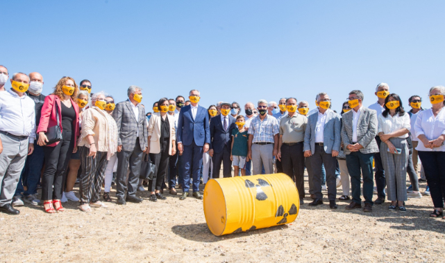 Başkan Soyer Gaziemir’deki "Duran Adam" eylemine destek verdi “Bu işin peşini bırakmayacağız”