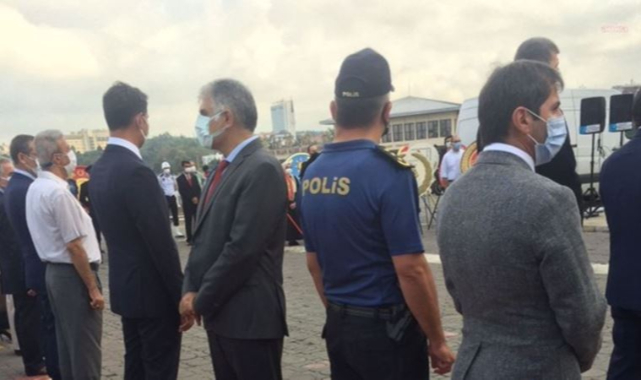 CHP&#039;li başkan Ali Narin&#039;den 30 Ağustos töreninde protesto