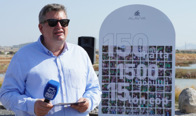 Çöp toplayıp, fidan diken Başkan Oran,  “Dünya harikası doğasıyla Çeşme’yi korumalıyız”