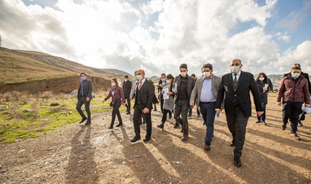 İzmir'in 'Acil Çözüm' ekipleri sahada: 4 ilçe ve 16 mahalle geride kaldı sıra Bayraklı'da!