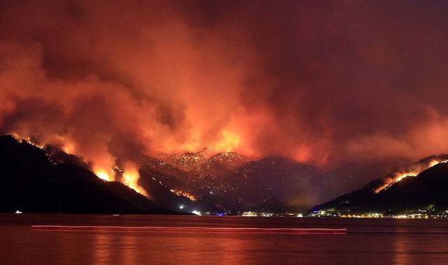 Son durum: Yangınlar üç ilde devam ediyor