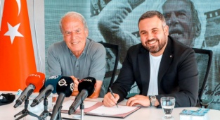 Erhan Çenek’ten Türk Futboluna Örnek Davranış