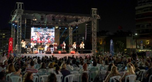 İzmir'de Caz Akşamları