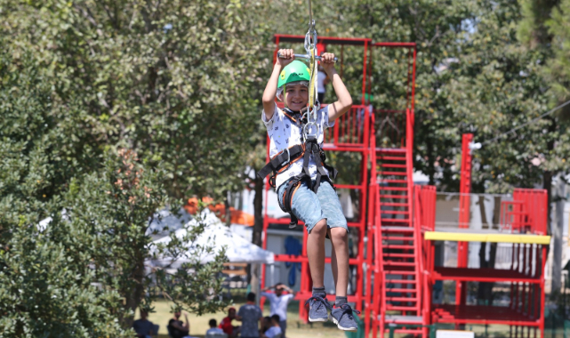 Karşıyaka’da “Macera Parkı” ziyaretçilerini bekliyor