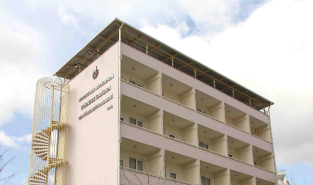 Karşıyaka&#039;dan &quot;Barınamayan&quot; Gençlere Destek