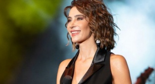 22 Ay Sonra İlk Kez Sahnede