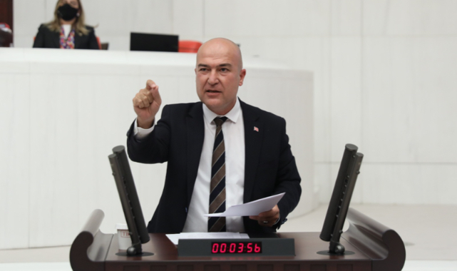 Bakan: &quot;Egemenlik milletindir değiştirmeye yedi düvelin gücü yetmez&quot;