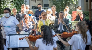 Batur "Güzellik sanatla olacak, güzellik çocuklarla olacak"