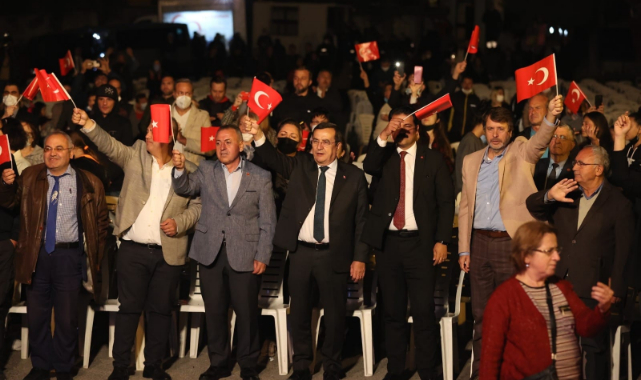 Batur: &quot;Mustafa Kemal sevgimiz yüreğimizden gidemez&quot;