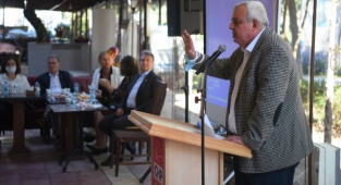 Çapın, "Bornova AKP ve MHP ilçe başkanları dersini iyi çalışmalı!"